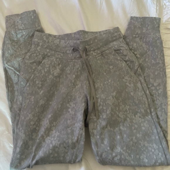 Ready to Rulu Lululemon Joggers - Grey - Picture 1 of 4